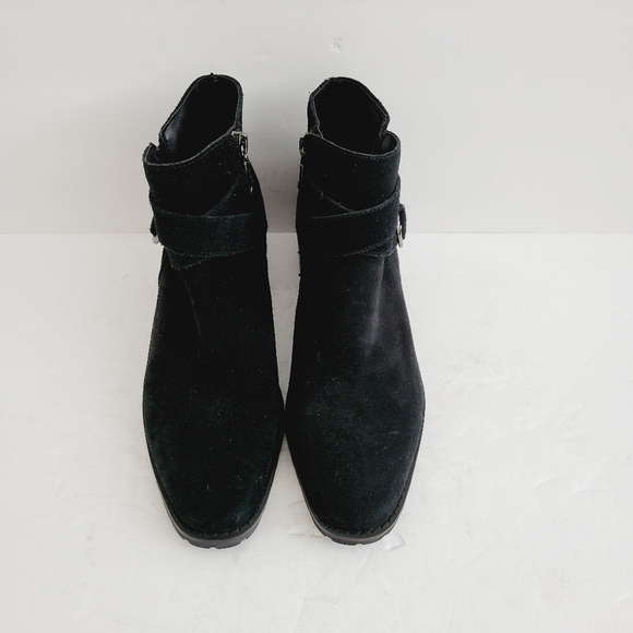 New Blondo Women's Stacy Buckle Detail Suede Waterproof Booties, Size 8 - Picture 3 of 9